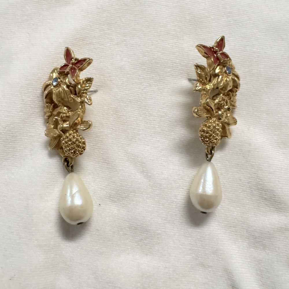 Antique brooch and earrings